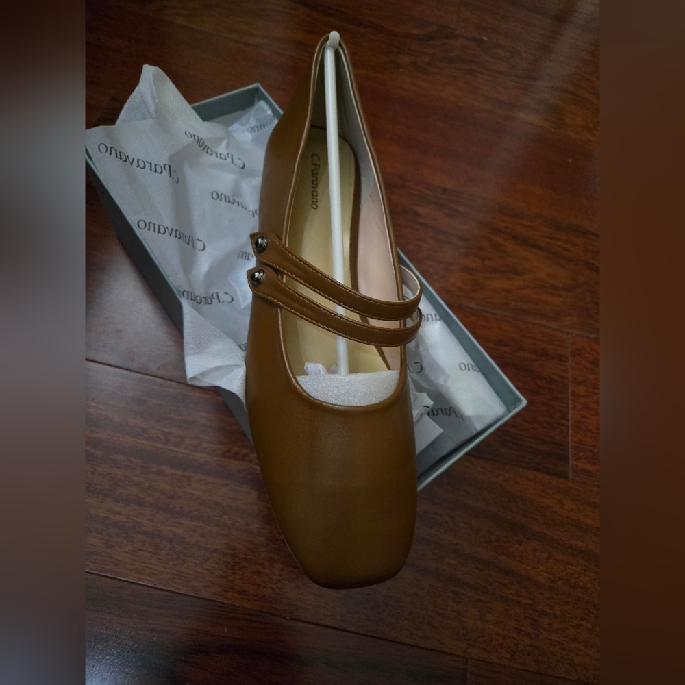 Clarks Brown Flats with Elastic Strap